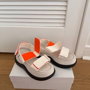SUNNEI Exclusive white platform sandals